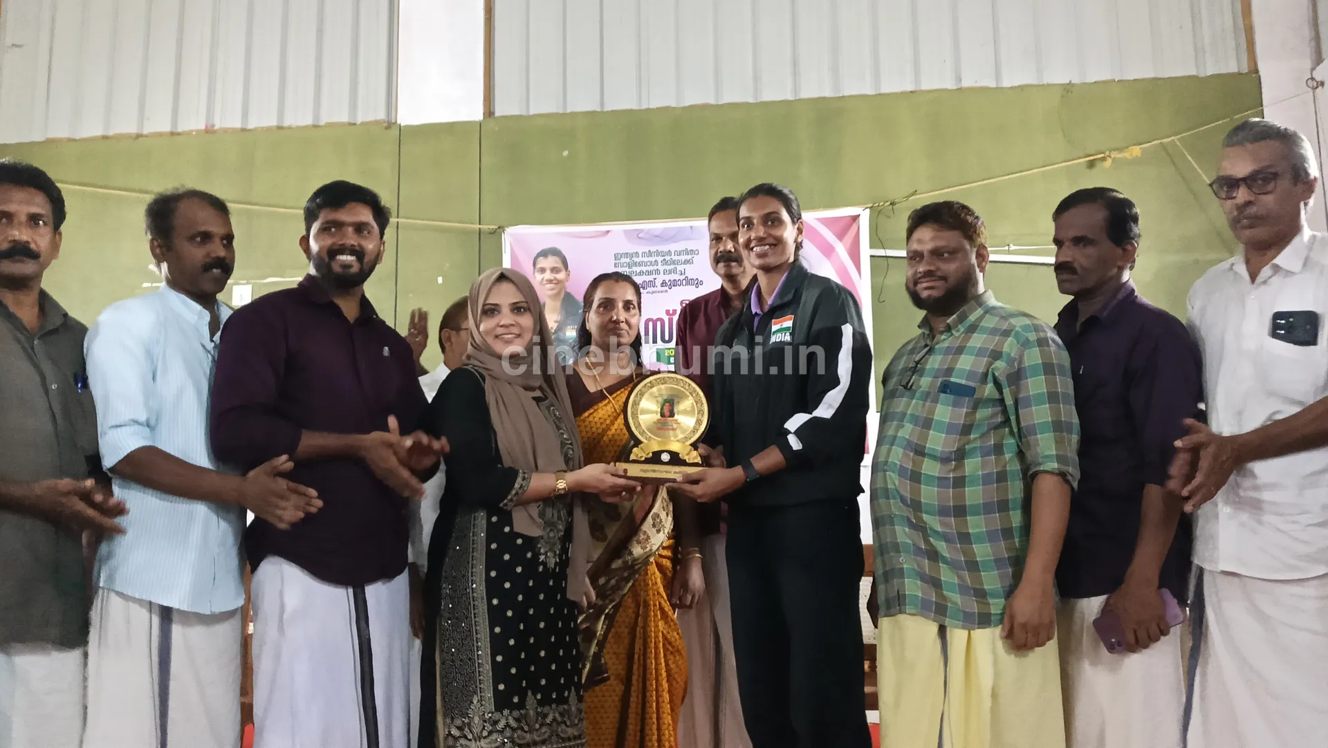 പേരാമ്പ്ര എരവട്ടൂരിൽ ചന്ദനക്കും ശിവകാമിക്കും ജന്മനാടിന്റെ സ്നേഹാദരം
