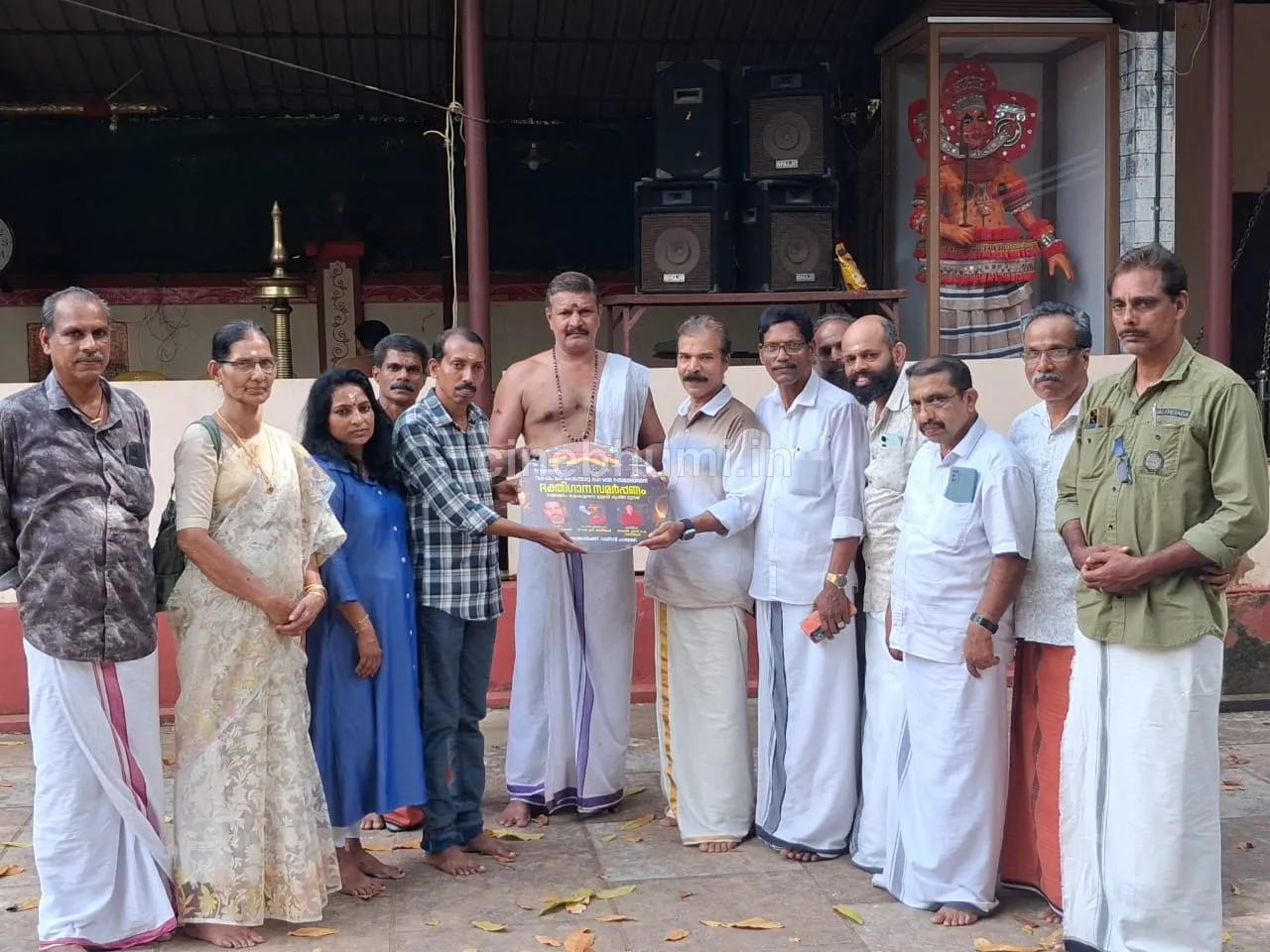 ചെക്കോറ്റ കാവിലമ്മയെക്കുറിച്ചുള്ള ഭക്തിഗാനം പ്രകാശനം ചെയ്തു