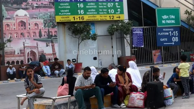 ഡൽഹിയിൽ റദ്ദാക്കിയ ട്രെയിൻ സർവിസുകൾ പുനരാരംഭിച്ചു