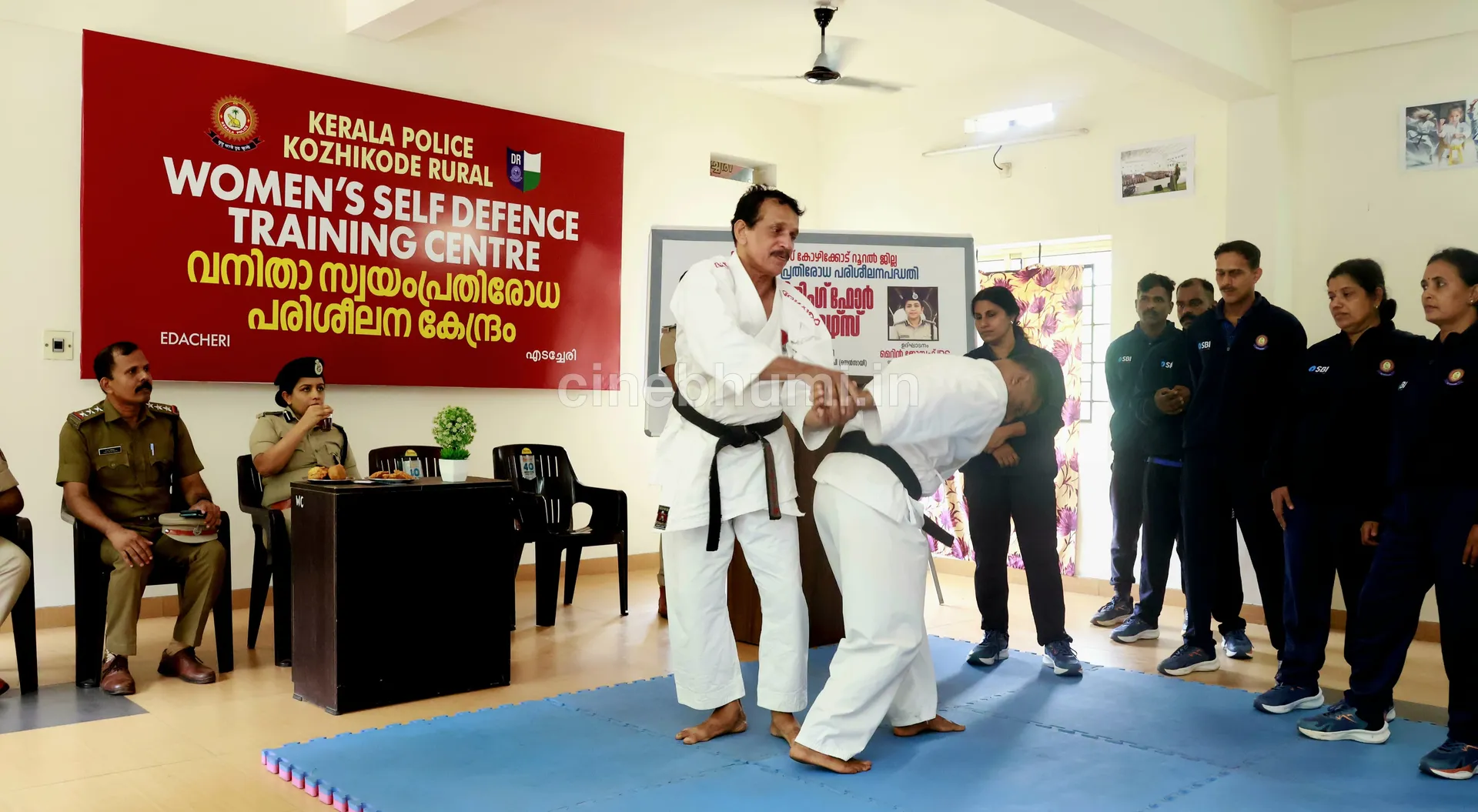കോഴിക്കോട് റൂറൽ പോലീസിന്റെ നേതൃത്വത്തിൽ വനിതാ സ്വയംപ്രതിരോധ പരിശീലന പരിപാടിക്ക് തുടക്കമായി
